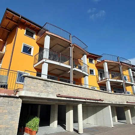 Piazzo Sleeps 8 Pool Wifi