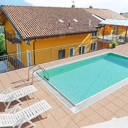 Piazzo Sleeps 8 Pool Wifi Apartment