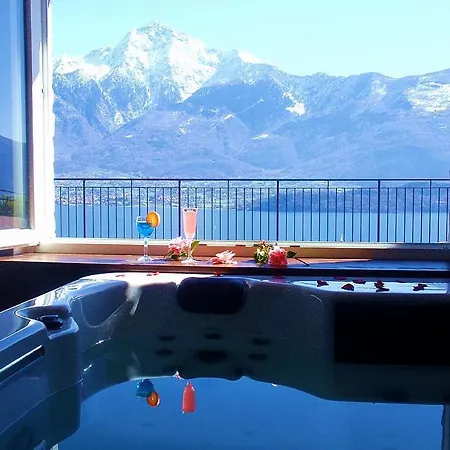 Piazzo Sleeps 8 Pool Wifi Apartment *