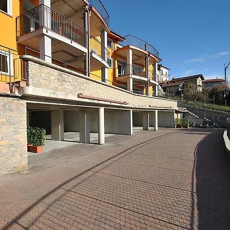 Daire Piazzo Sleeps 8 Pool Wifi