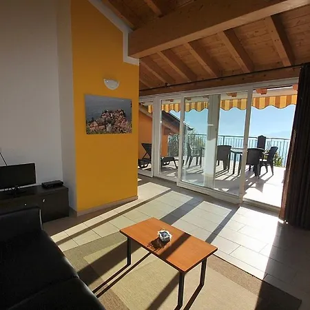 Piazzo Sleeps 8 Pool Wifi Apartment