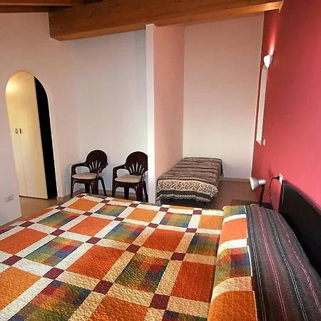 Apartment Piazzo Sleeps 8 Pool Wifi