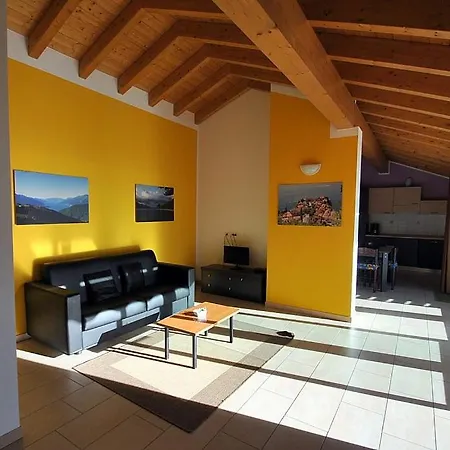 Apartment Piazzo Sleeps 8 Pool Wifi Vercana